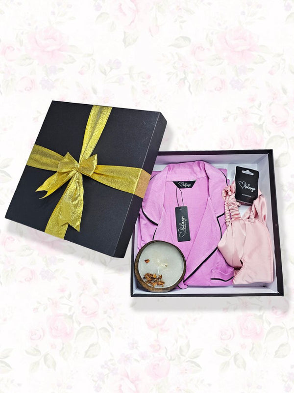 Serene Slumber - Gift Box with Classic Pajama, Accessories Set & Candles in Pink 1