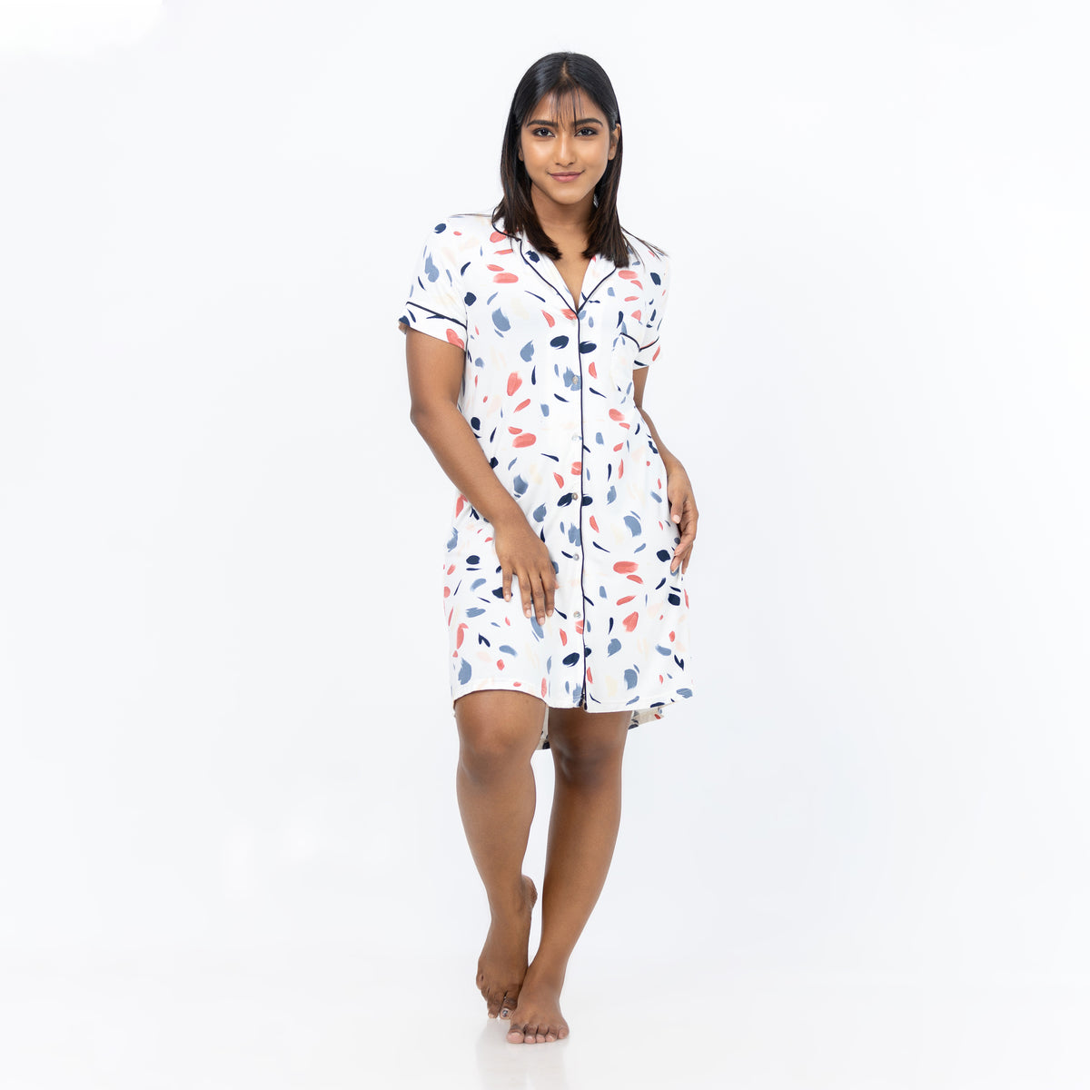 Ashanthi - Short Sleeve Classic Sleep Shirt in Feather Print